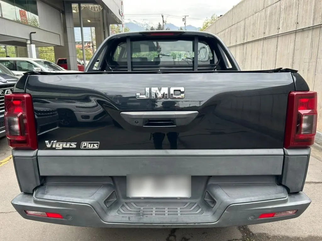 JMC Vigus 2.4 Plus Diesel 4x2 Euro5 Mt 4p año 2023