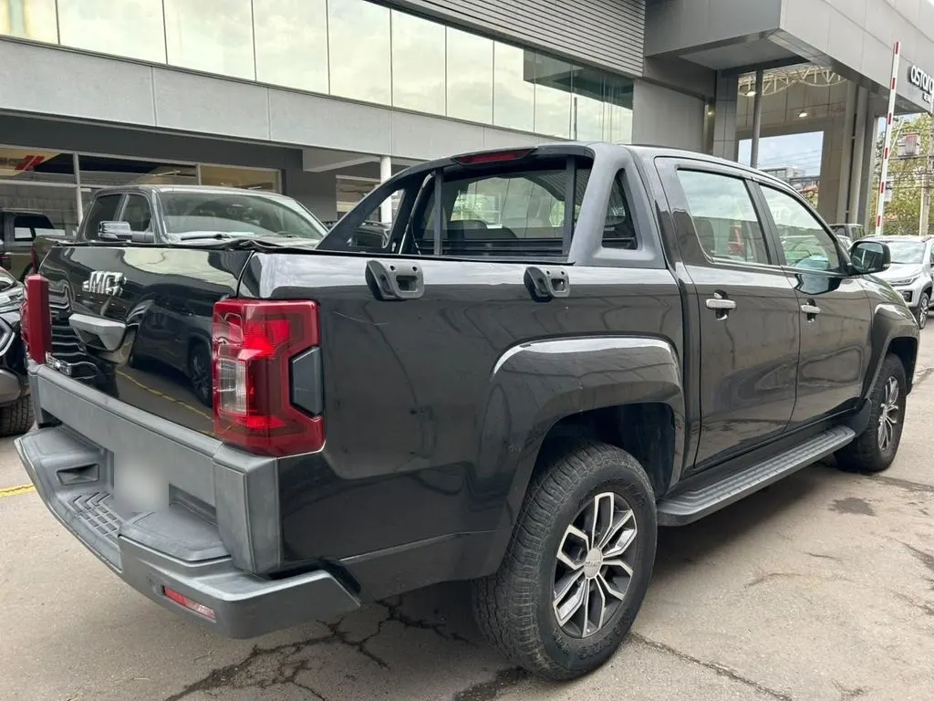 JMC Vigus 2.4 Plus Diesel 4x2 Euro5 Mt 4p año 2023