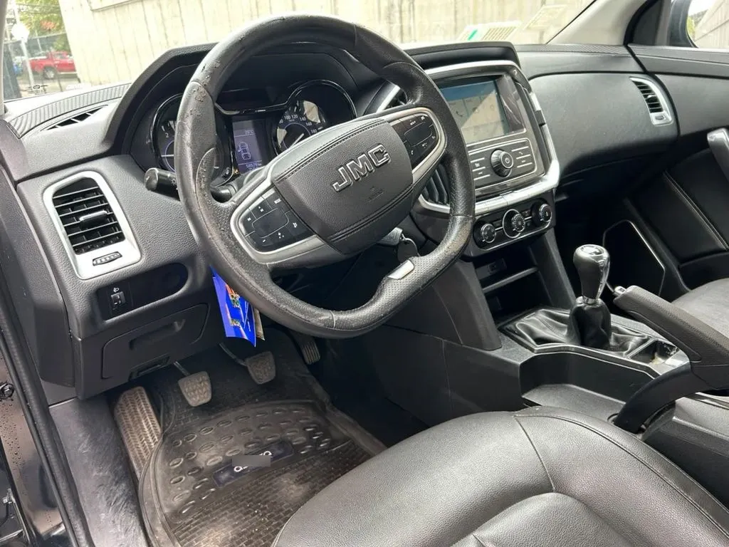 JMC Vigus 2.4 Plus Diesel 4x2 Euro5 Mt 4p año 2023