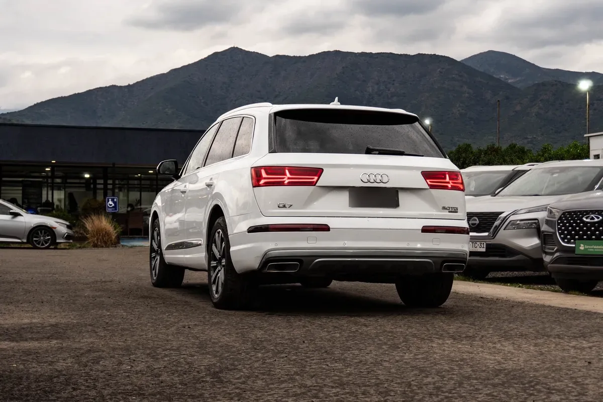 AUDI Q7 3.0 Tdi Design (+) At Diesel año 2016