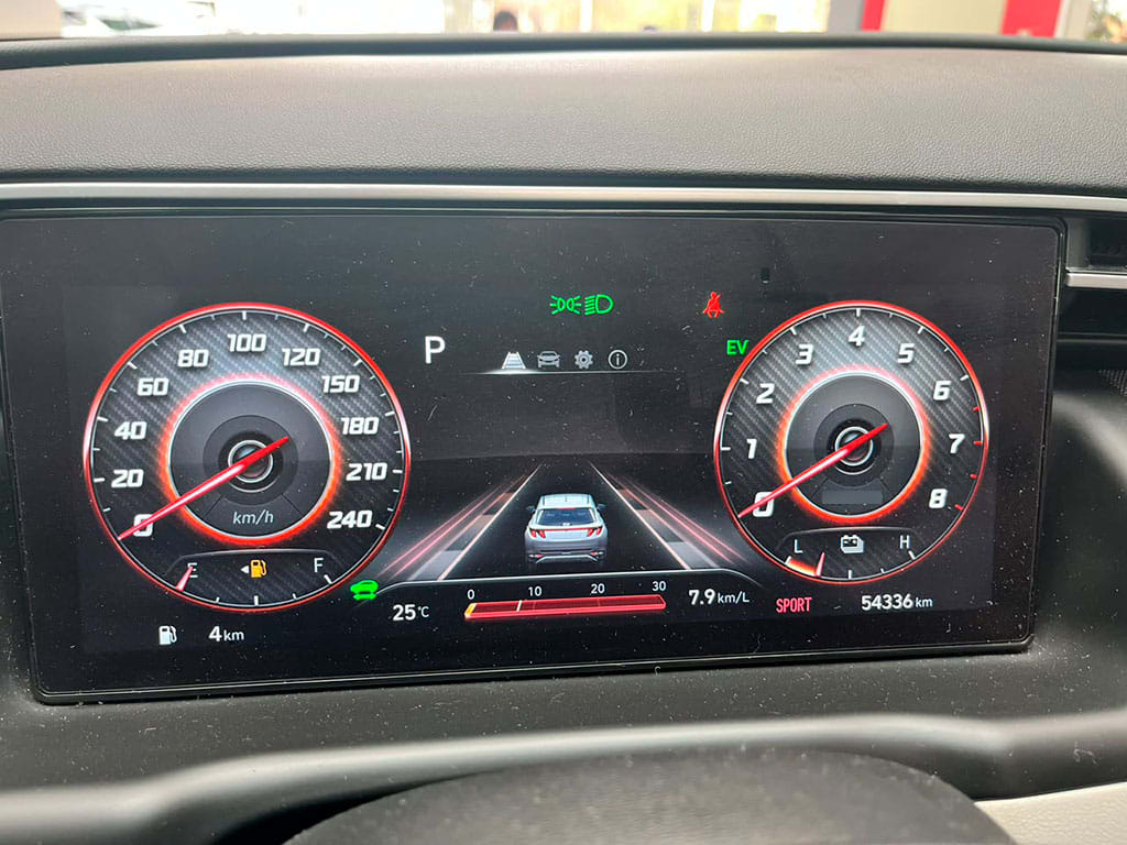 Hyundai Tucson 1.6t Nx4 Hev Value At año 2024