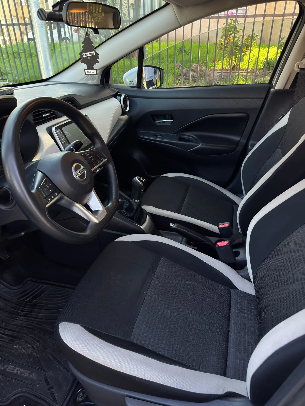 Nissan Versa 1.6 Advance Mt año 2023