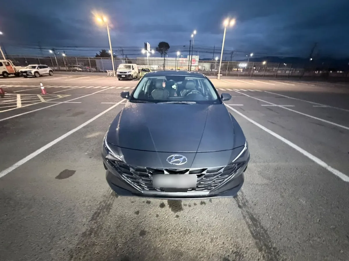 Hyundai ELANTRA 2.0 Cn7 Premium At año 2022