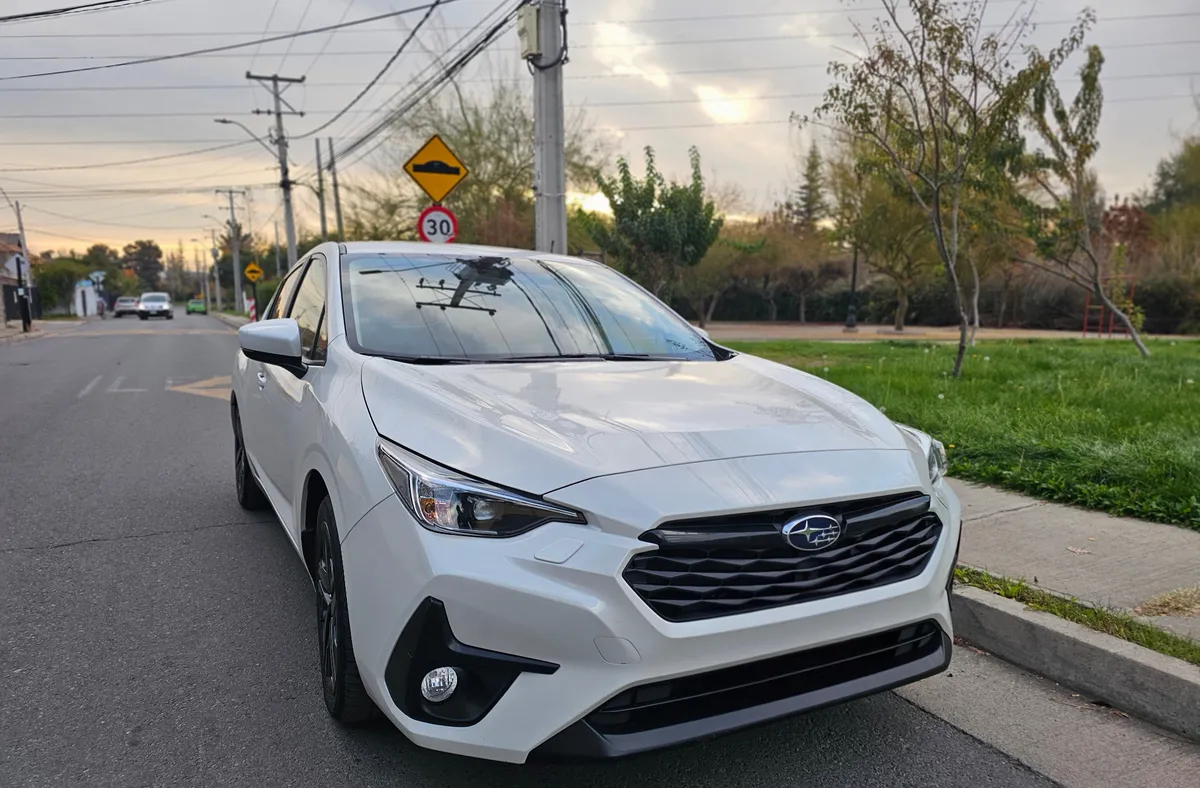 SUBARU IMPREZA 2.0 Awd Dynamic At 4x4 año 2025
