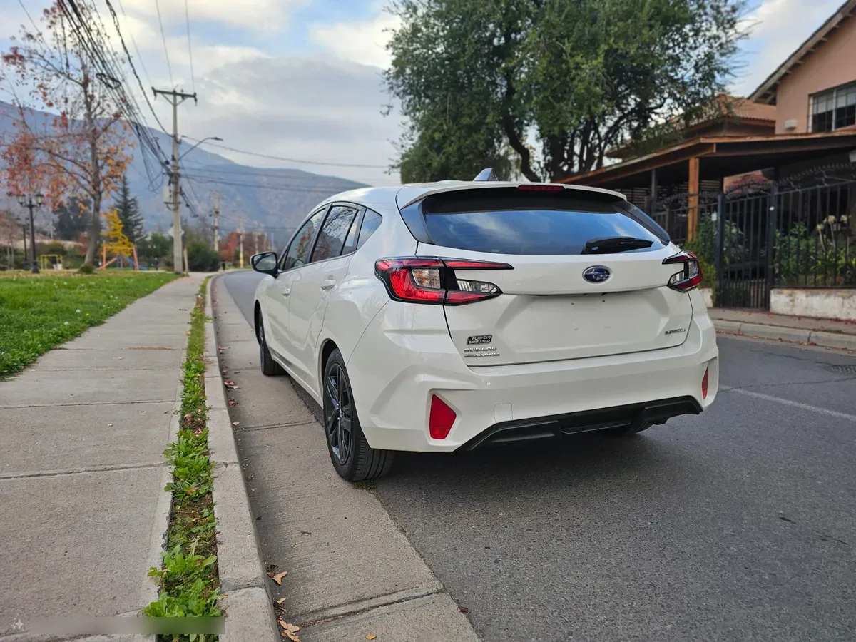 SUBARU IMPREZA 2.0 Awd Dynamic At 4x4 año 2025