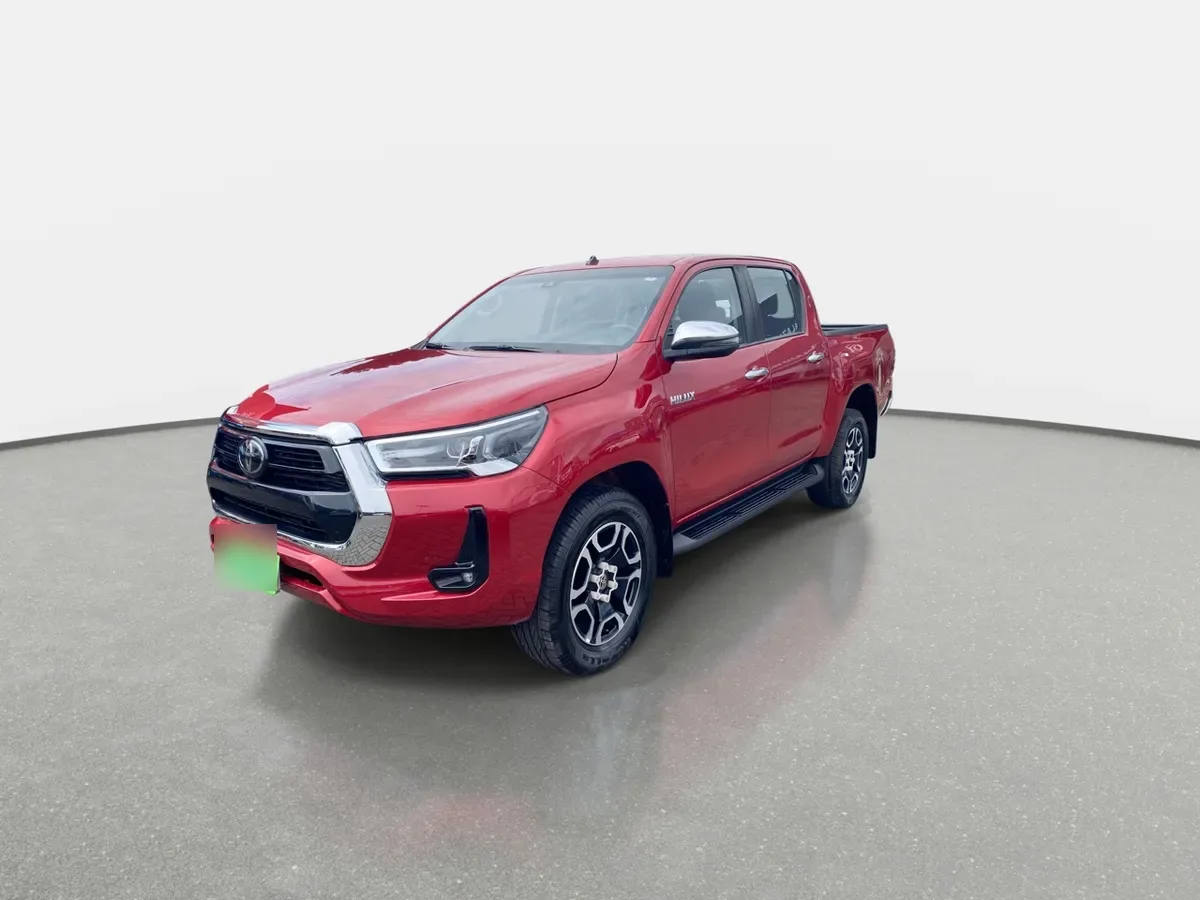 Toyota Hilux 2.8 Srv Diesel 4x4 Dob. Cab. At 4p año 2024