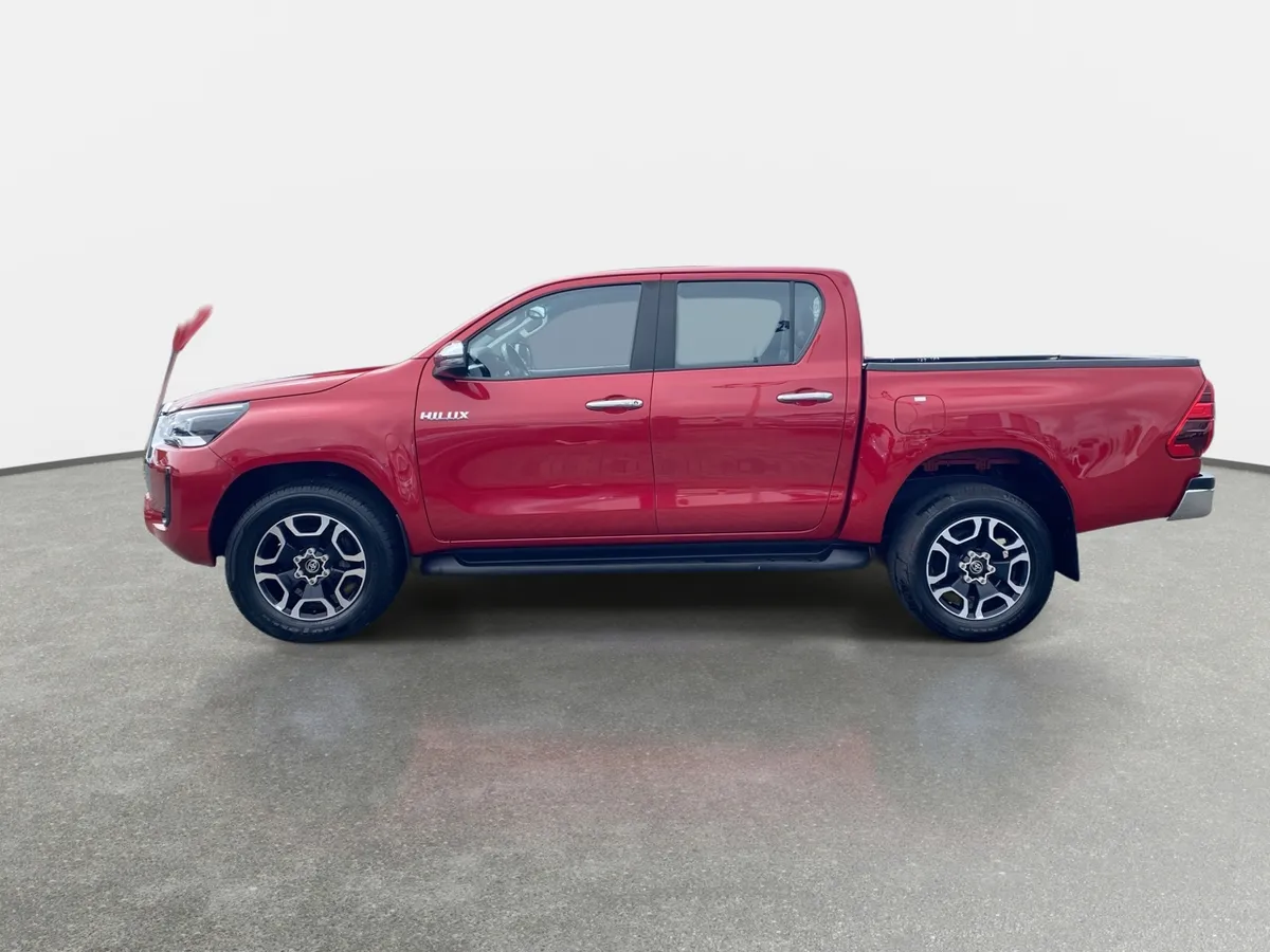 Toyota Hilux 2.8 Srv Diesel 4x4 Dob. Cab. At 4p año 2024
