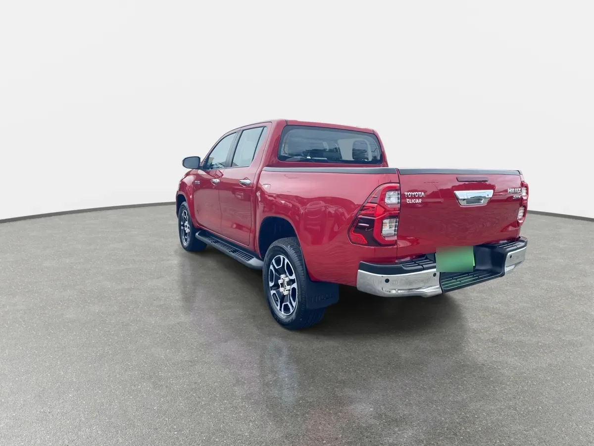 Toyota Hilux 2.8 Srv Diesel 4x4 Dob. Cab. At 4p año 2024