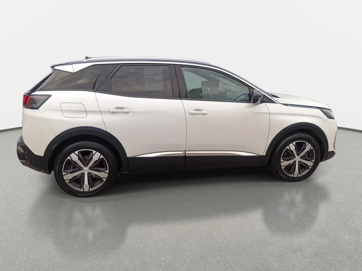 Peugeot 3008 1.5 Allure Pack Bluehdi 130 4x2 Eat8 5p año 2024
