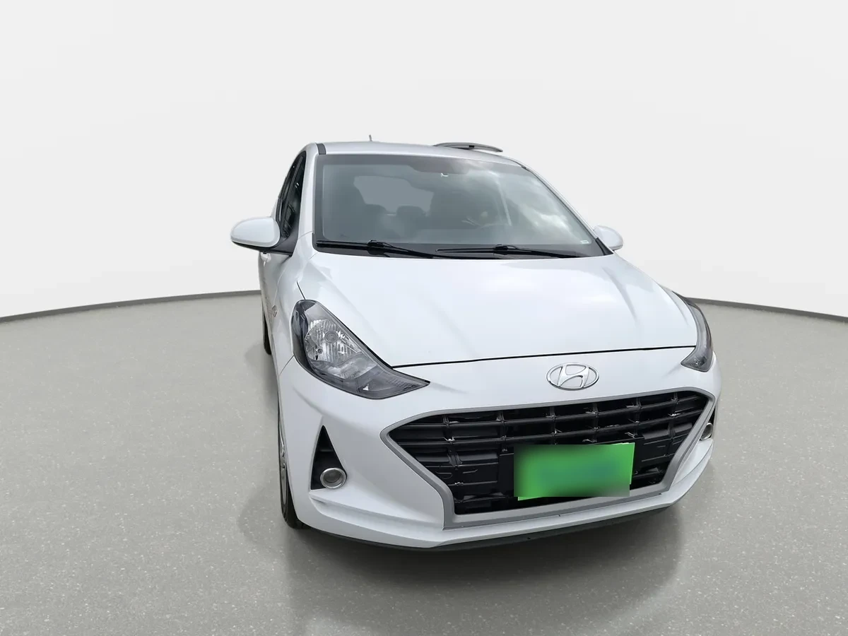 Hyundai Grand I10 1.2 Plus 4x2 Hb Mt 5p año 2024