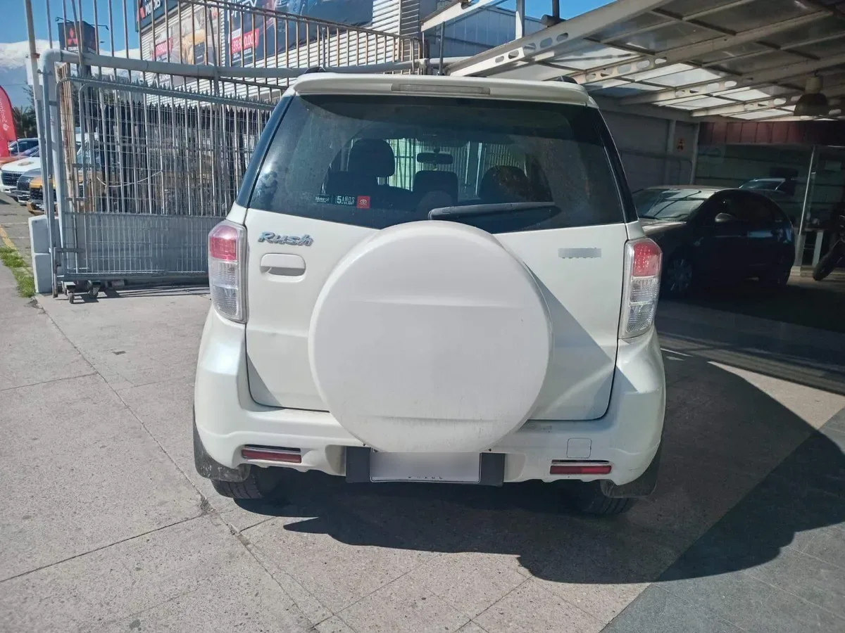 Toyota Rush 1.5 Lei 4x2 Mt 5p año 2019