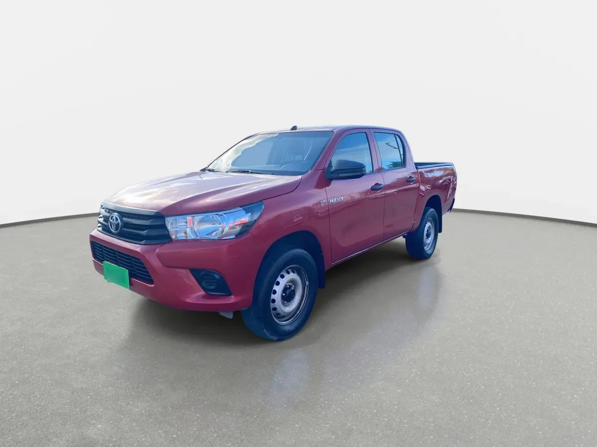 Toyota Hilux 2.4 Dx Diesel 4x2 Dob. Cab. Mt 4p año 2023