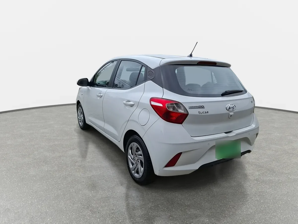 Hyundai Grand I10 1.2 Plus 4x2 Hb Mt 5p año 2024