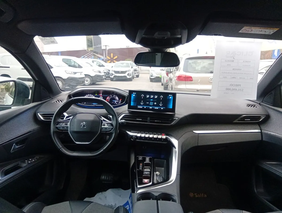 Peugeot 3008 1.5 Allure Pack Bluehdi 130 4x2 Eat8 5p año 2024
