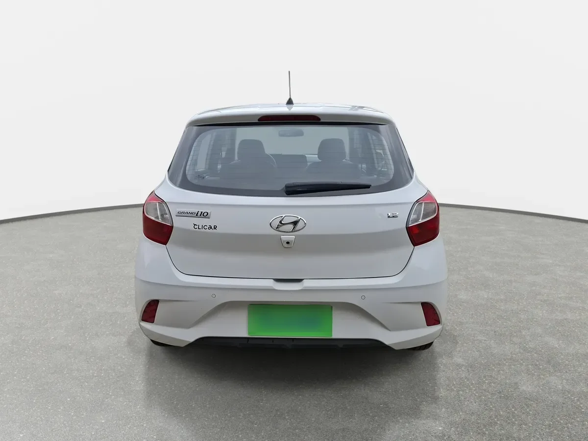 Hyundai Grand I10 1.2 Plus 4x2 Hb Mt 5p año 2024