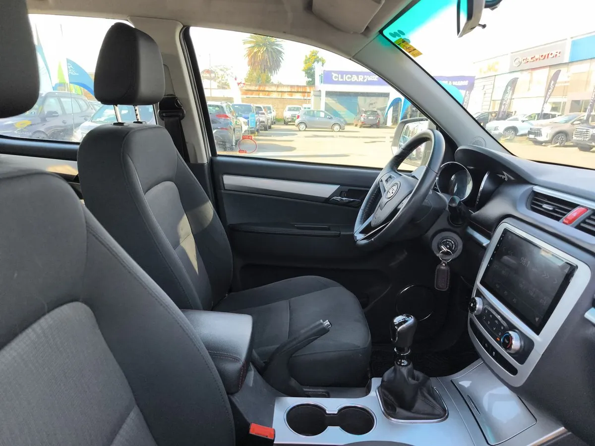 JAC T8 2.0 Comfort 4x2 Diesel Mt 4p año 2022