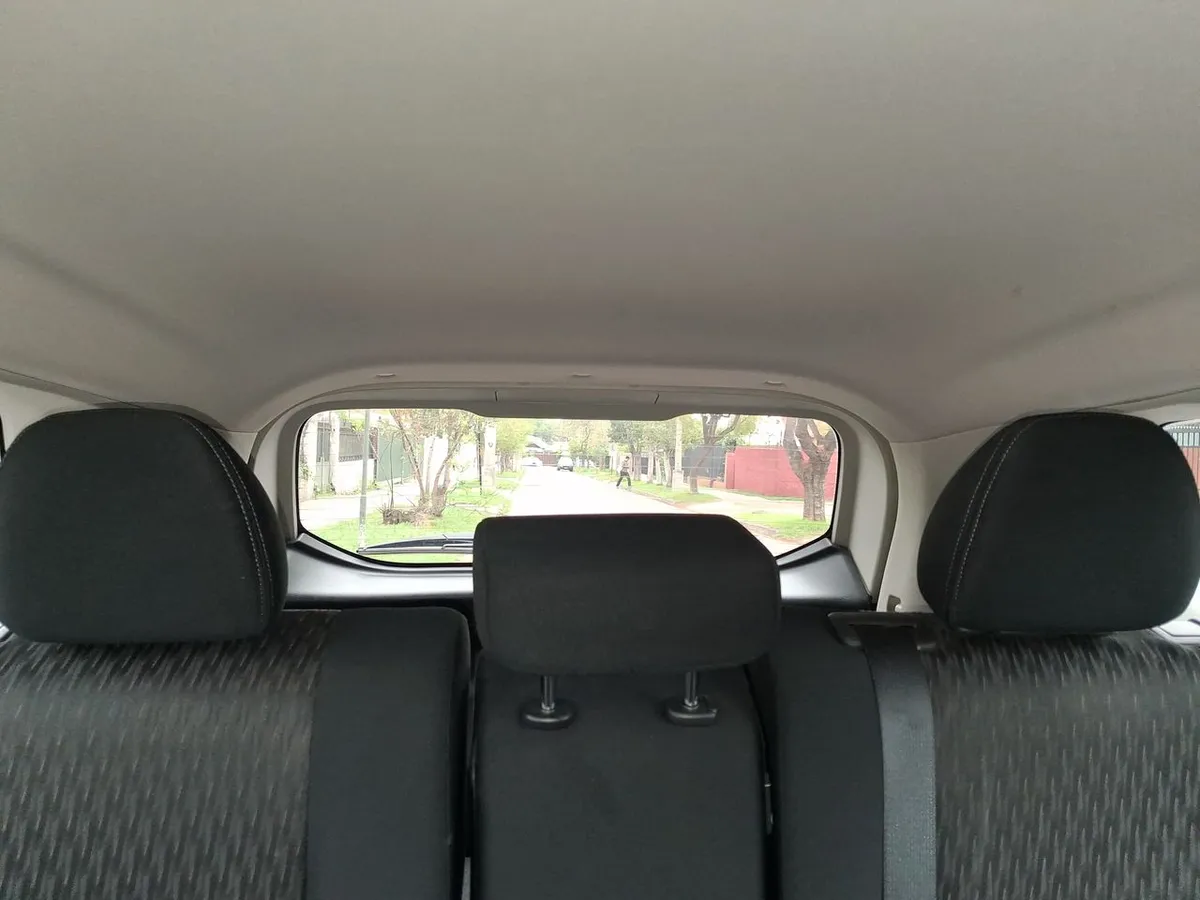 Nissan X-Trail 2.5 Sense 4x2 2row Cvt At 5p año 2023