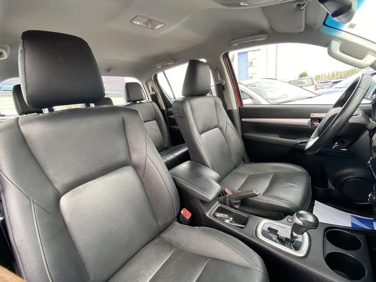Toyota Hilux 2.8 Srv Diesel 4x4 Dob. Cab. At 4p año 2024
