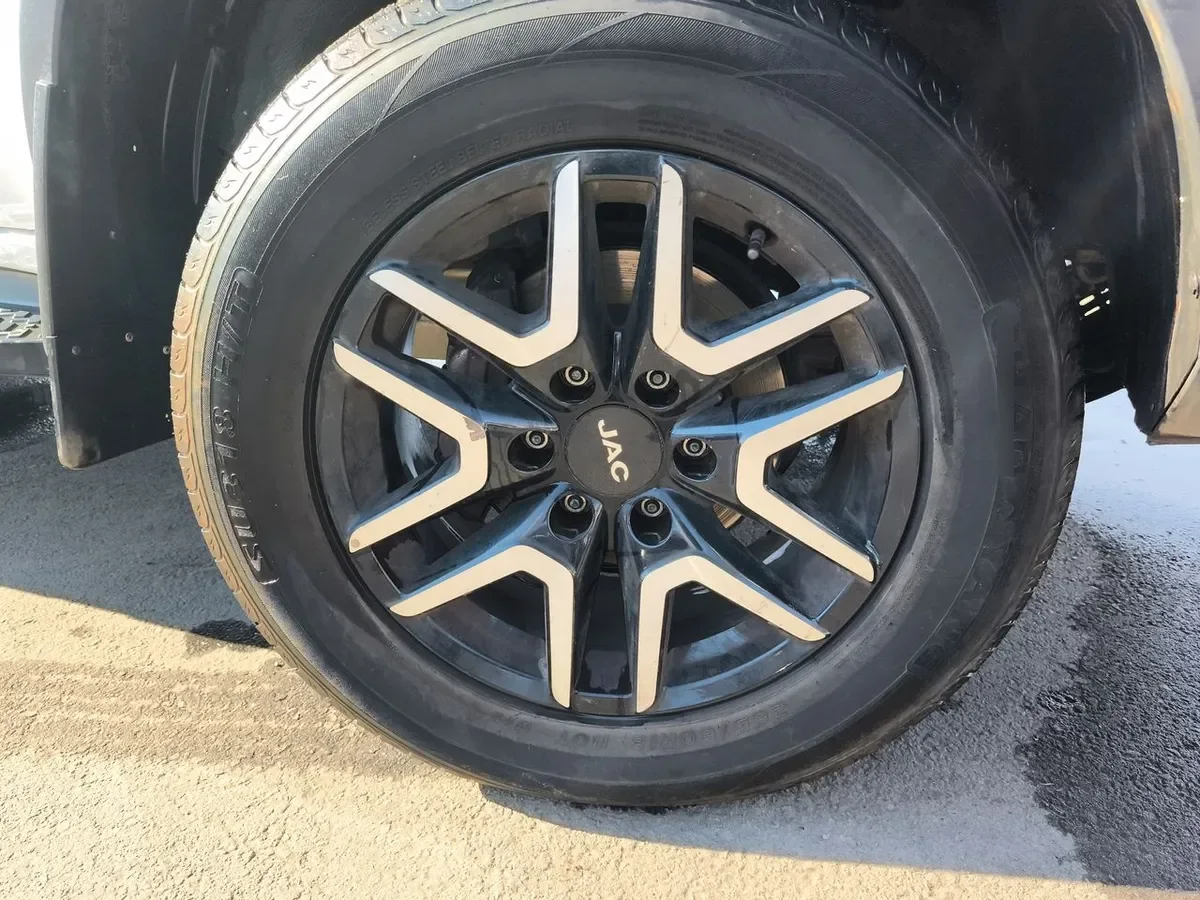 JAC T8 2.0 Comfort 4x2 Diesel Mt 4p año 2022