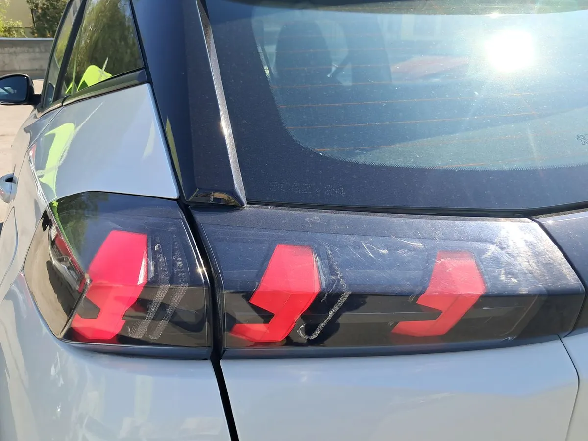 Peugeot 2008 1.2 Active Puretech 130 4x2 Mt 5p año 2022