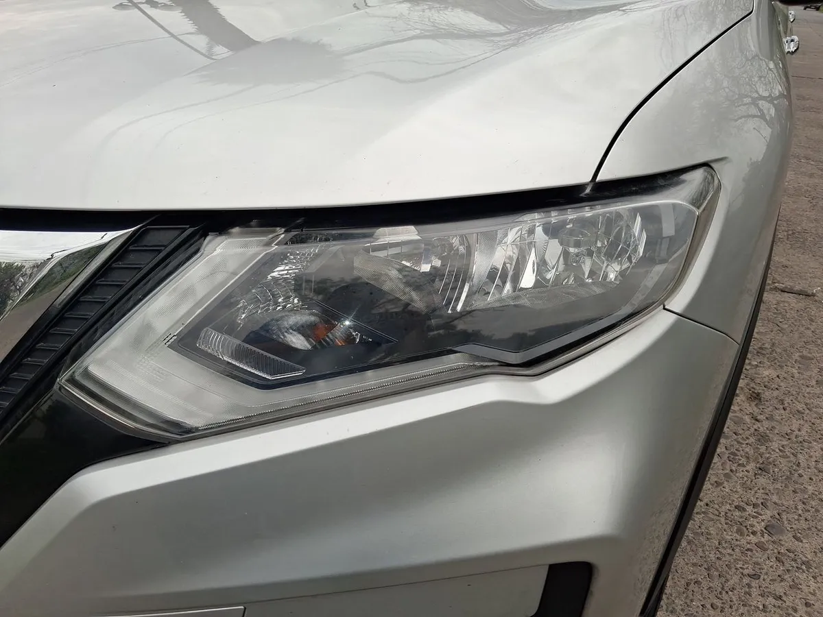 Nissan X-Trail 2.5 Sense 4x2 2row Cvt At 5p año 2023