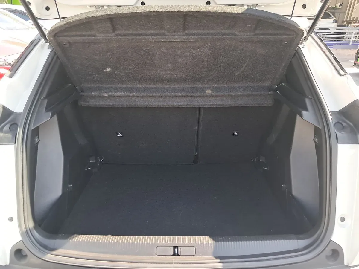 Peugeot 2008 1.2 Active Puretech 130 4x2 Mt 5p año 2022