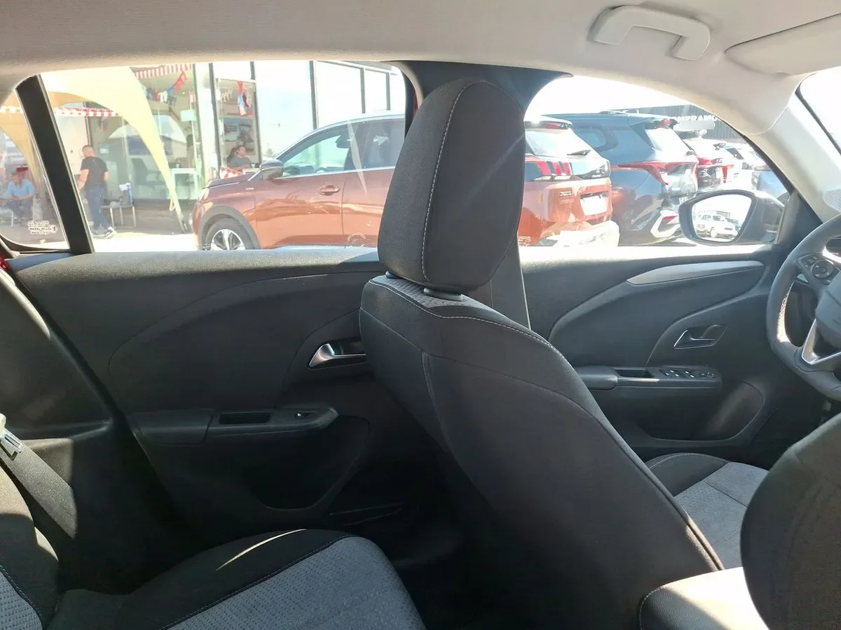 Opel Corsa 1.2t Edition 100hp 4x2 At8 5p año 2024