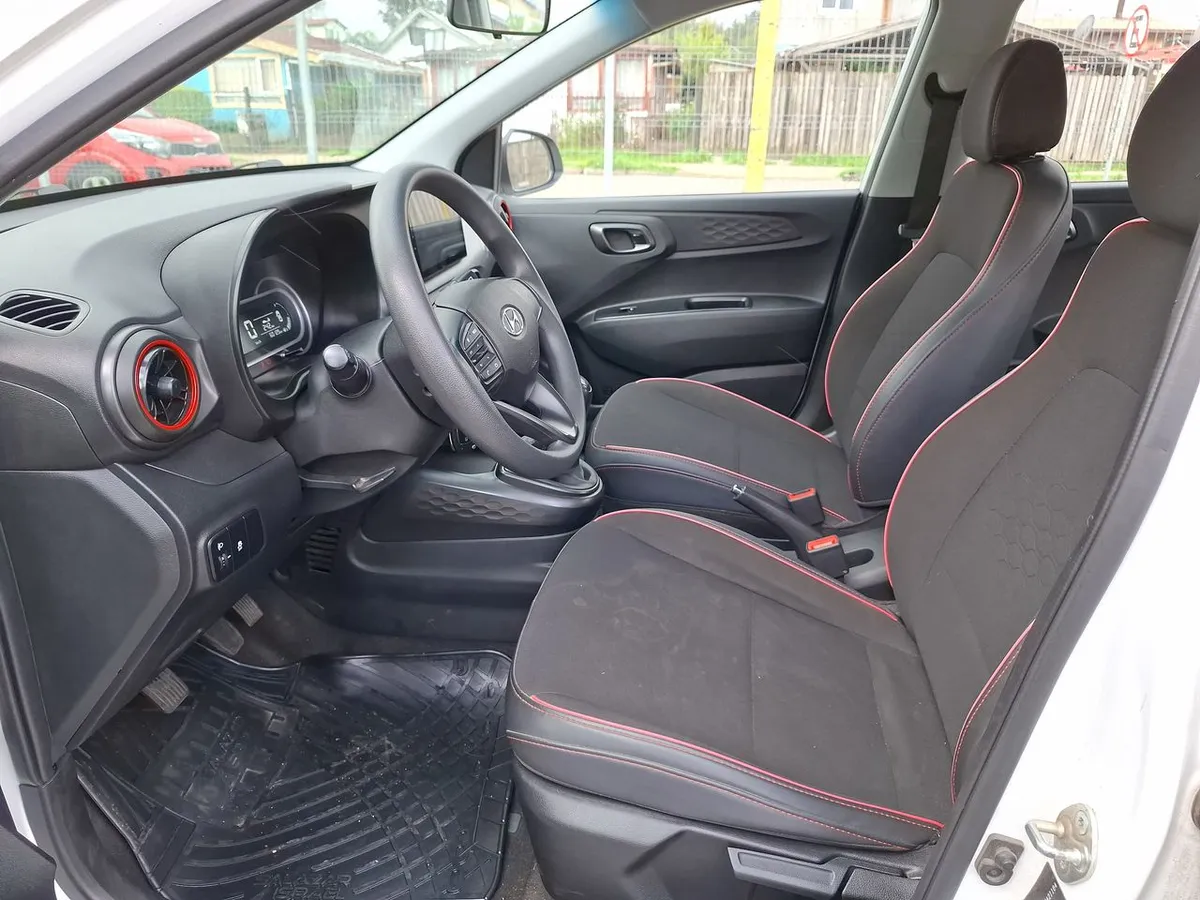 Hyundai Grand I10 1.2 Plus 4x2 Hb Mt 5p año 2024