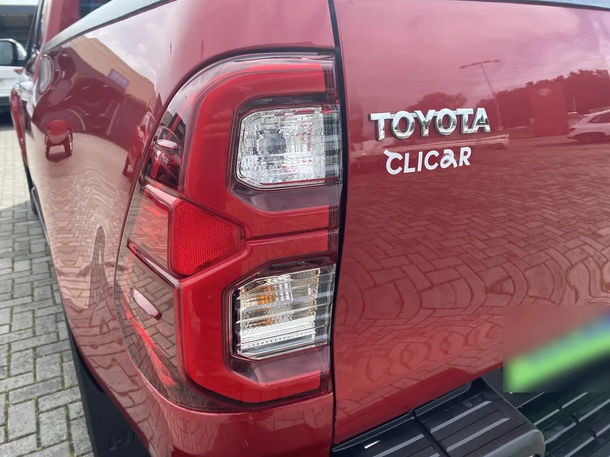 Toyota Hilux 2.8 Srv Diesel 4x4 Dob. Cab. At 4p año 2024