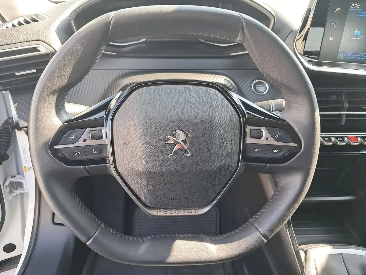 Peugeot 2008 1.2 Active Puretech 130 4x2 Mt 5p año 2022