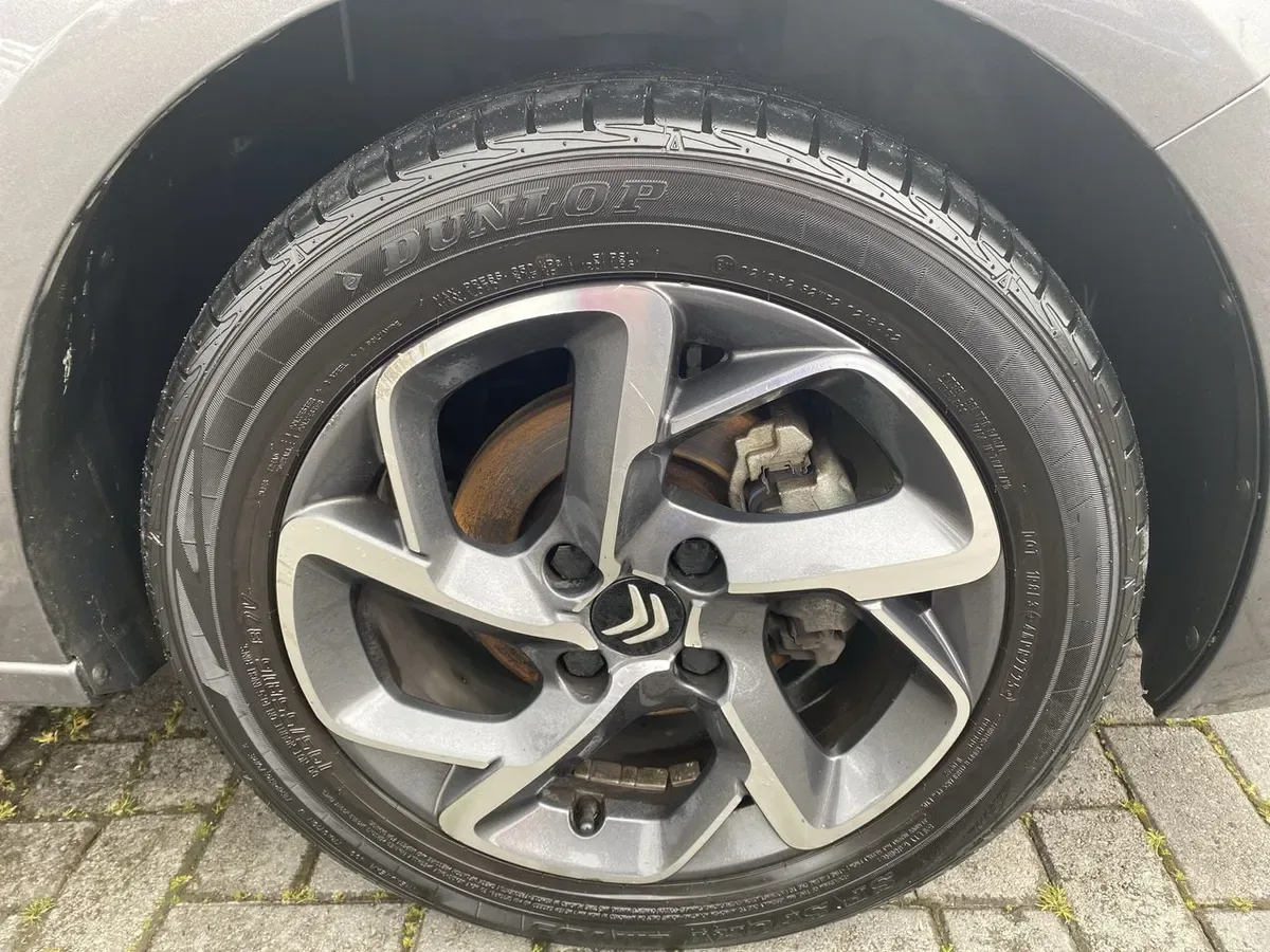 Citroen C-Elysee 1.5 Feel Pack Hdi Diesel 4x2 100 Bvm Mt 4p año 2024