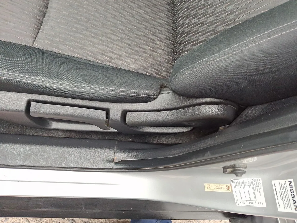 Nissan X-Trail 2.5 Sense 4x2 2row Cvt At 5p año 2023