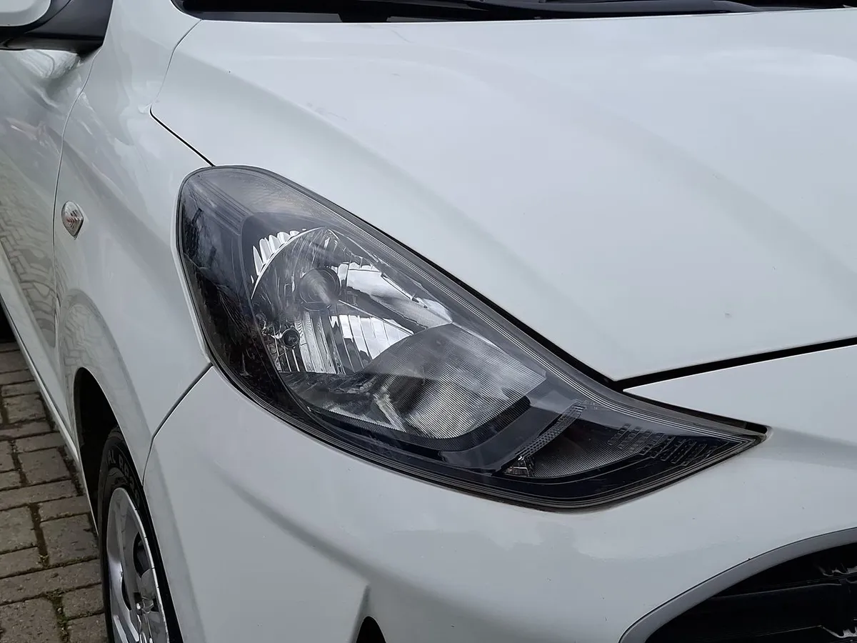 Hyundai Grand I10 1.2 Plus 4x2 Hb Mt 5p año 2024