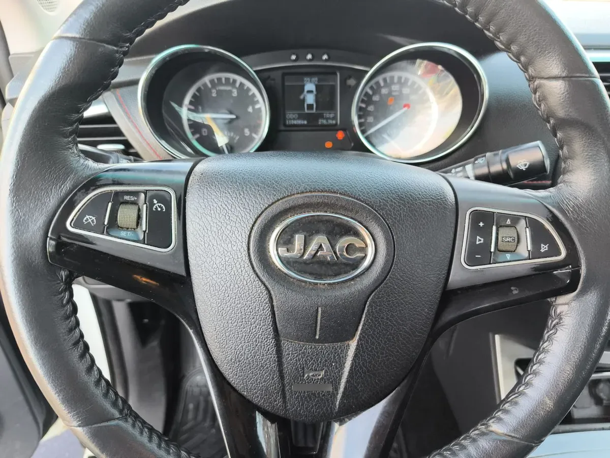 JAC T8 2.0 Comfort 4x2 Diesel Mt 4p año 2022