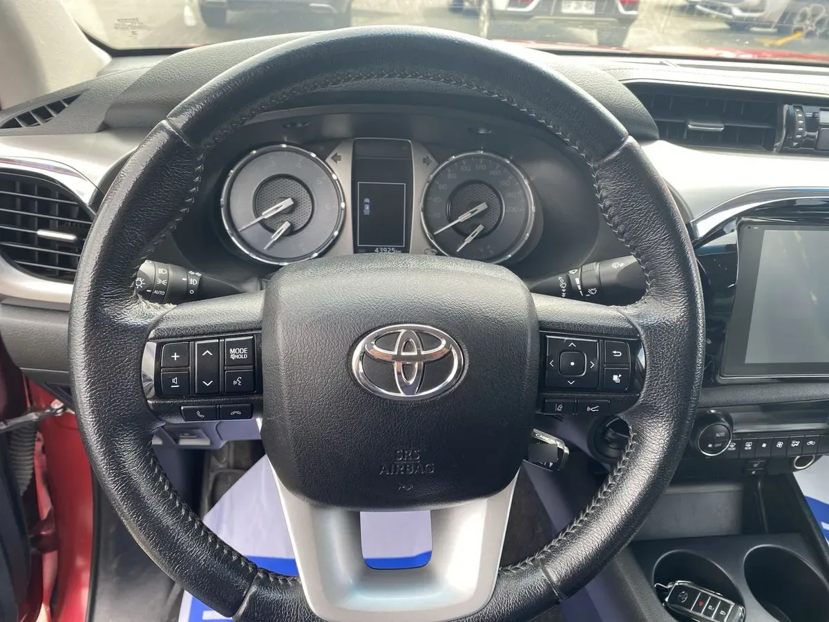 Toyota Hilux 2.8 Srv Diesel 4x4 Dob. Cab. At 4p año 2024