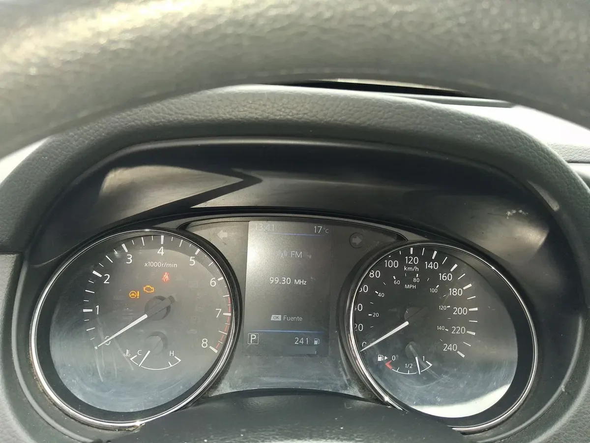 Nissan X-Trail 2.5 Sense 4x2 2row Cvt At 5p año 2023