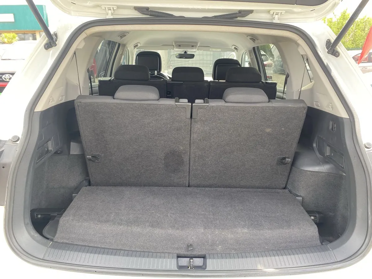 Volkswagen Tiguan 2.0 Tdi Comfortline Diesel 4motion 4x4 150hp 7a At 5p año 2019