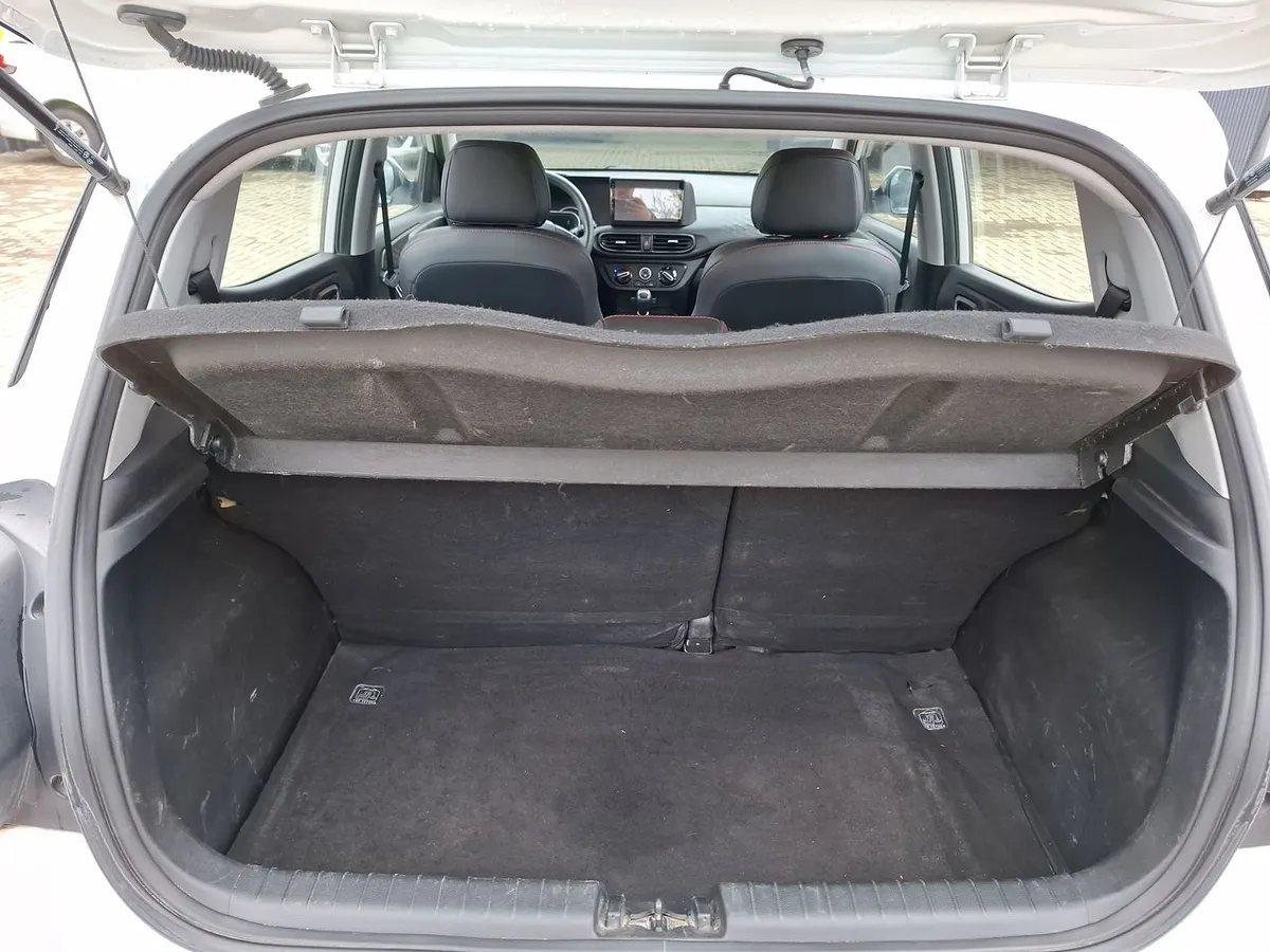 Hyundai Grand I10 1.2 Plus 4x2 Hb Mt 5p año 2024