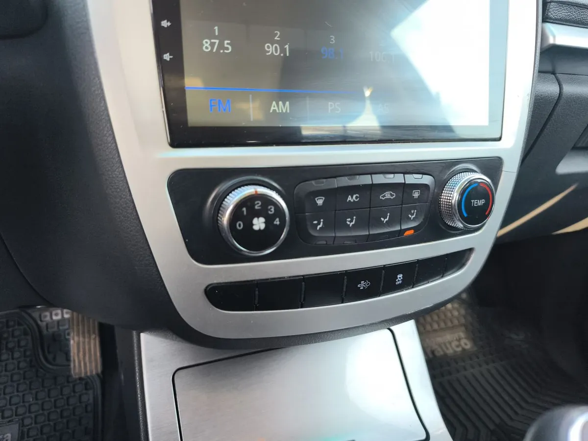 JAC T8 2.0 Comfort 4x2 Diesel Mt 4p año 2022