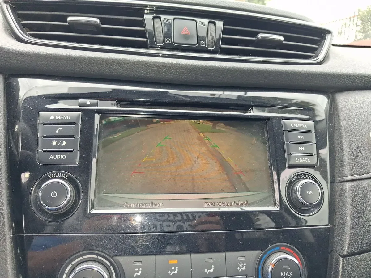 Nissan X-Trail 2.5 Sense 4x2 2row Cvt At 5p año 2023