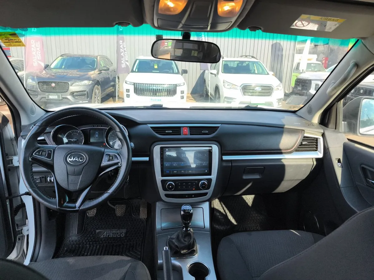 JAC T8 2.0 Comfort 4x2 Diesel Mt 4p año 2022