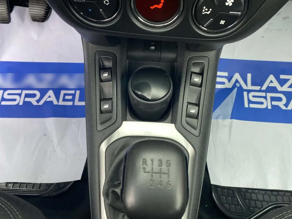Citroen C-Elysee 1.5 Feel Pack Hdi Diesel 4x2 100 Bvm Mt 4p año 2024