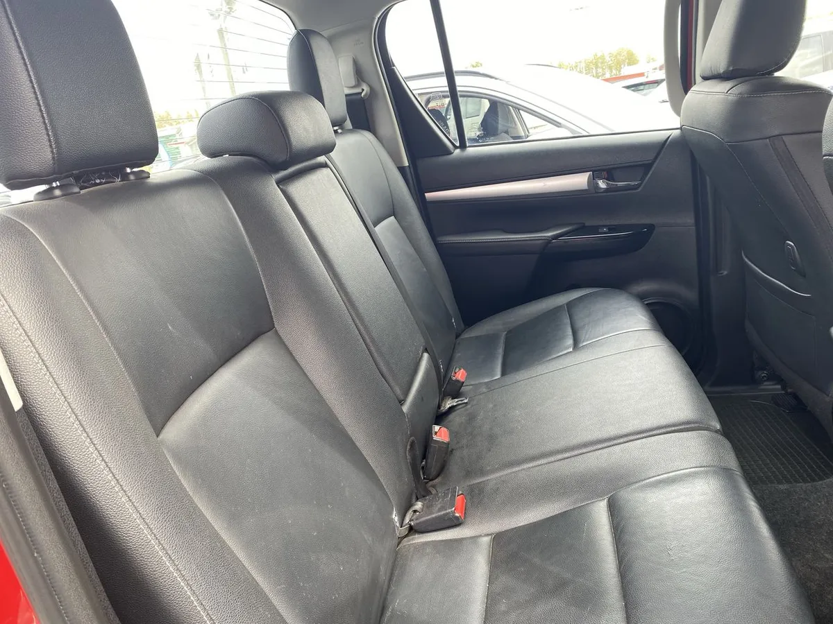 Toyota Hilux 2.8 Srv Diesel 4x4 Dob. Cab. At 4p año 2024