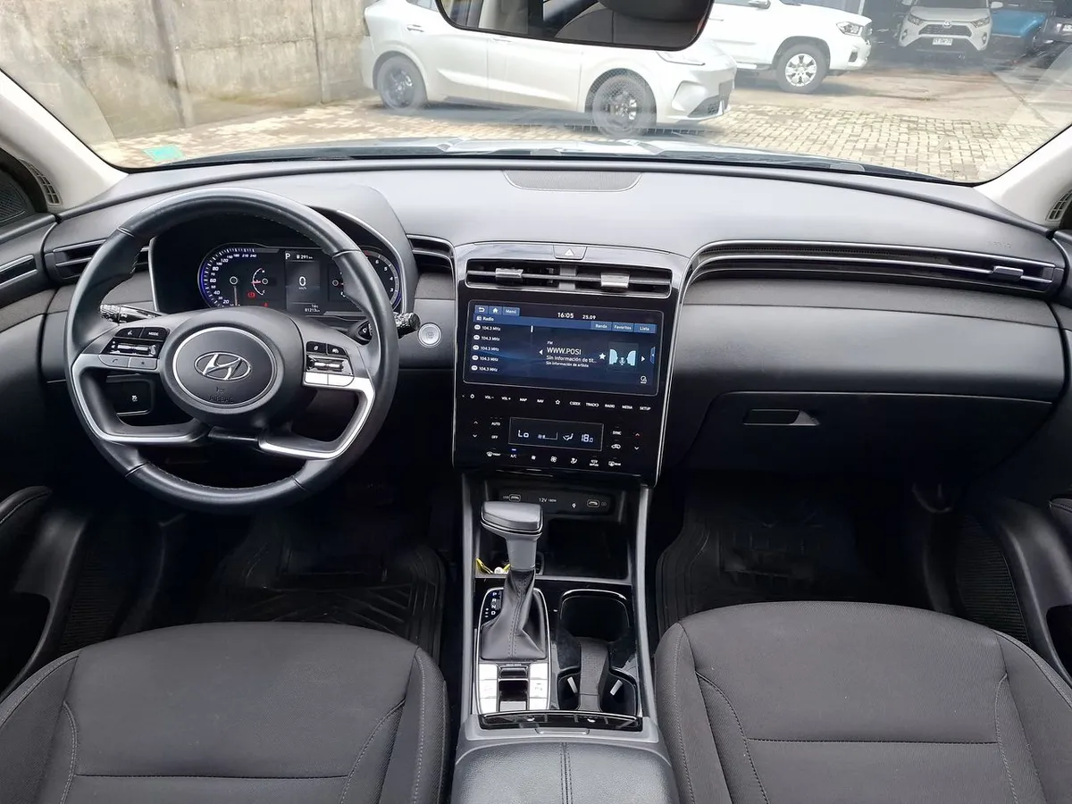 Hyundai Tucson 2.0 Nx4 Value 4x2 At 5p año 2022