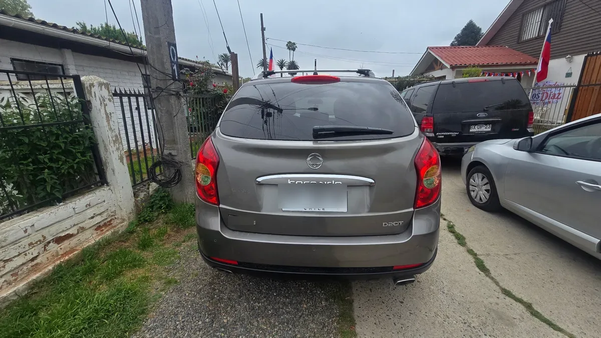 SSANGYONG KORANDO 2.0 2ab Abs Ll Mt 4x4 año 2013