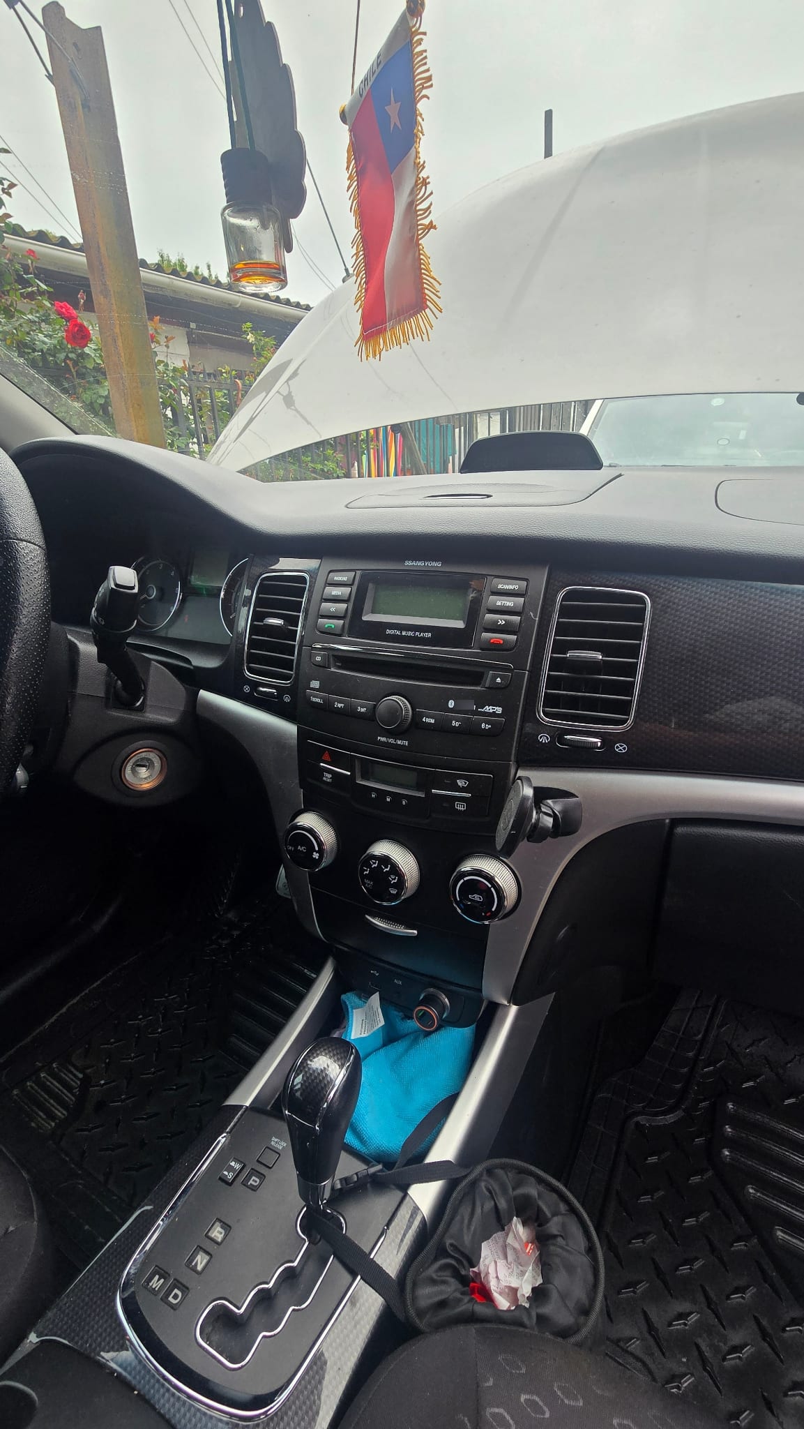 SSANGYONG KORANDO 2.0 2ab Abs Ll Mt 4x4 año 2013