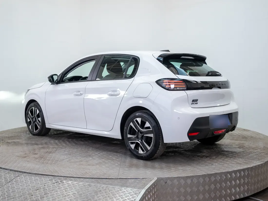 Peugeot New 208 Mca Active Gasolina 100hp Mt año 2026