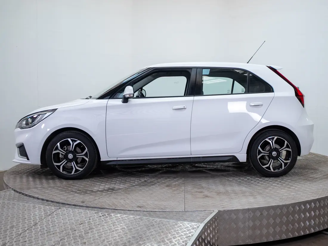 MG 3 Mg 3 1.5 Com At año 2023