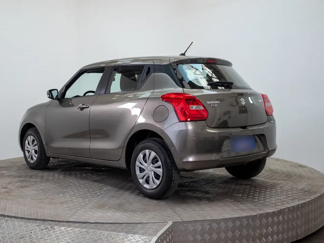 Suzuki Swift 1.2 Gl Mt año 2025