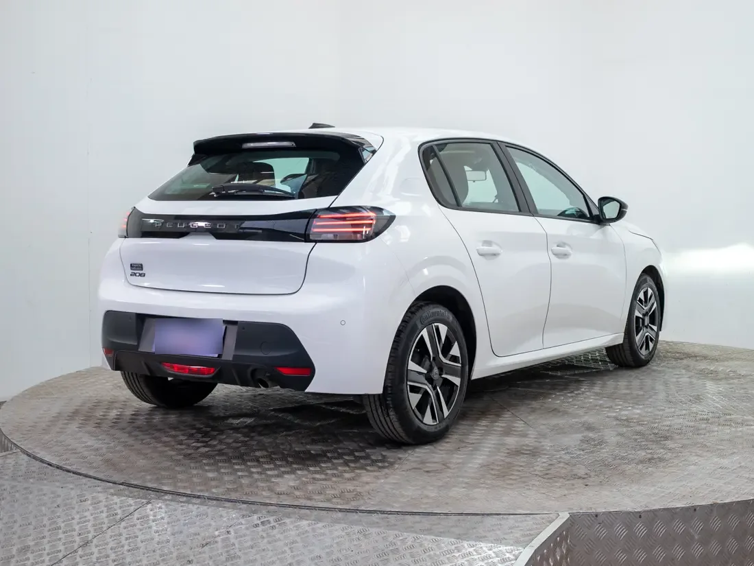 Peugeot New 208 Mca Active Gasolina 100hp Mt año 2026